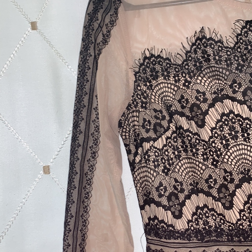 🎉Host Pick🎉 NWT- Charlotte Russe Black Lace Overlay Dress - Picture 4 of 7